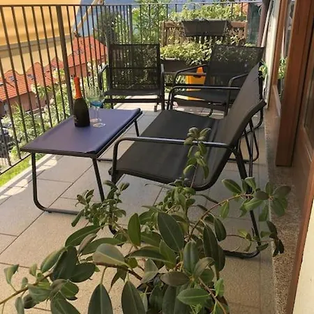 Apartment Casa May- Terrace, Lake View - Wifi - Parking