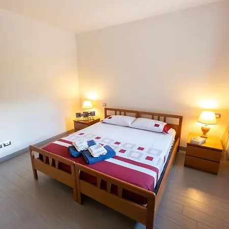 Casa May- Terrace, Lake View - Wifi - Parking *